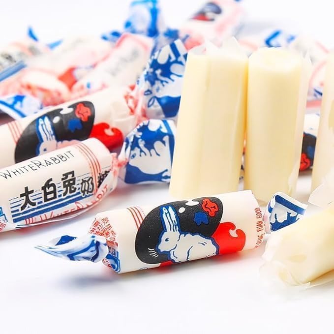 White Rabbit Candy，White Rabbit，Chinese Rabbit Childhood Tastes Small Gifts Snacks Shanghai Specialties Rabbit Creamy Toffee(300 Gram) (Pack of 1)
